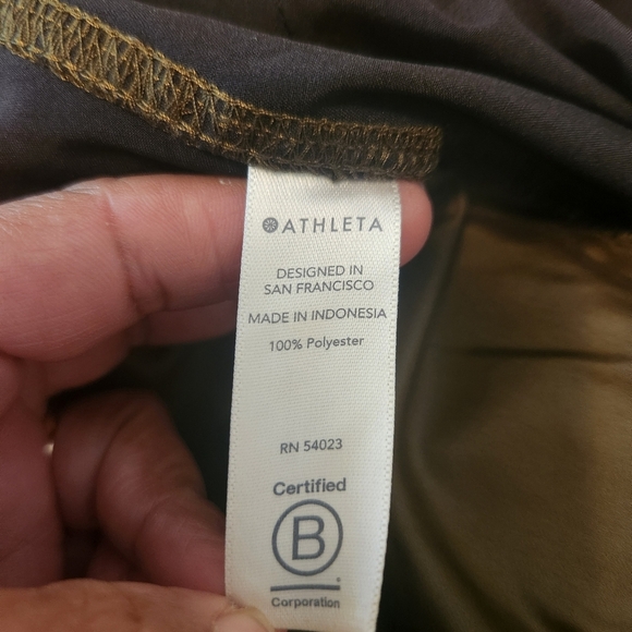 EUC ATHLETA RADIANT JOGGERS TORTUGA OLIVE SIZE 10 - Picture 10 of 12